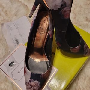 Ted Baker Kawaap Floral Pumps